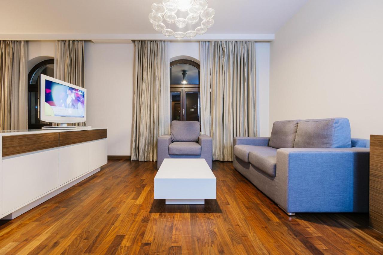 Hotel Dukagjini Peje Ngoại thất bức ảnh