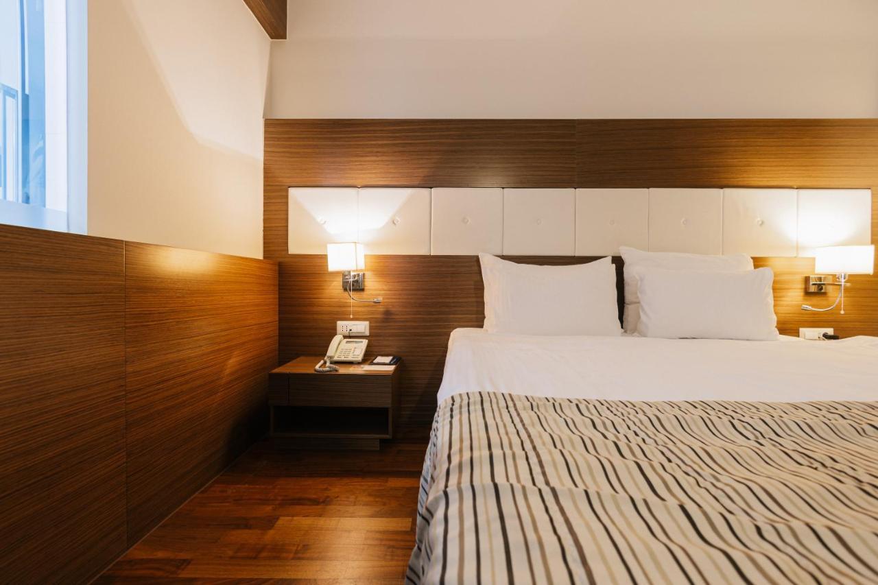 Hotel Dukagjini Peje Ngoại thất bức ảnh