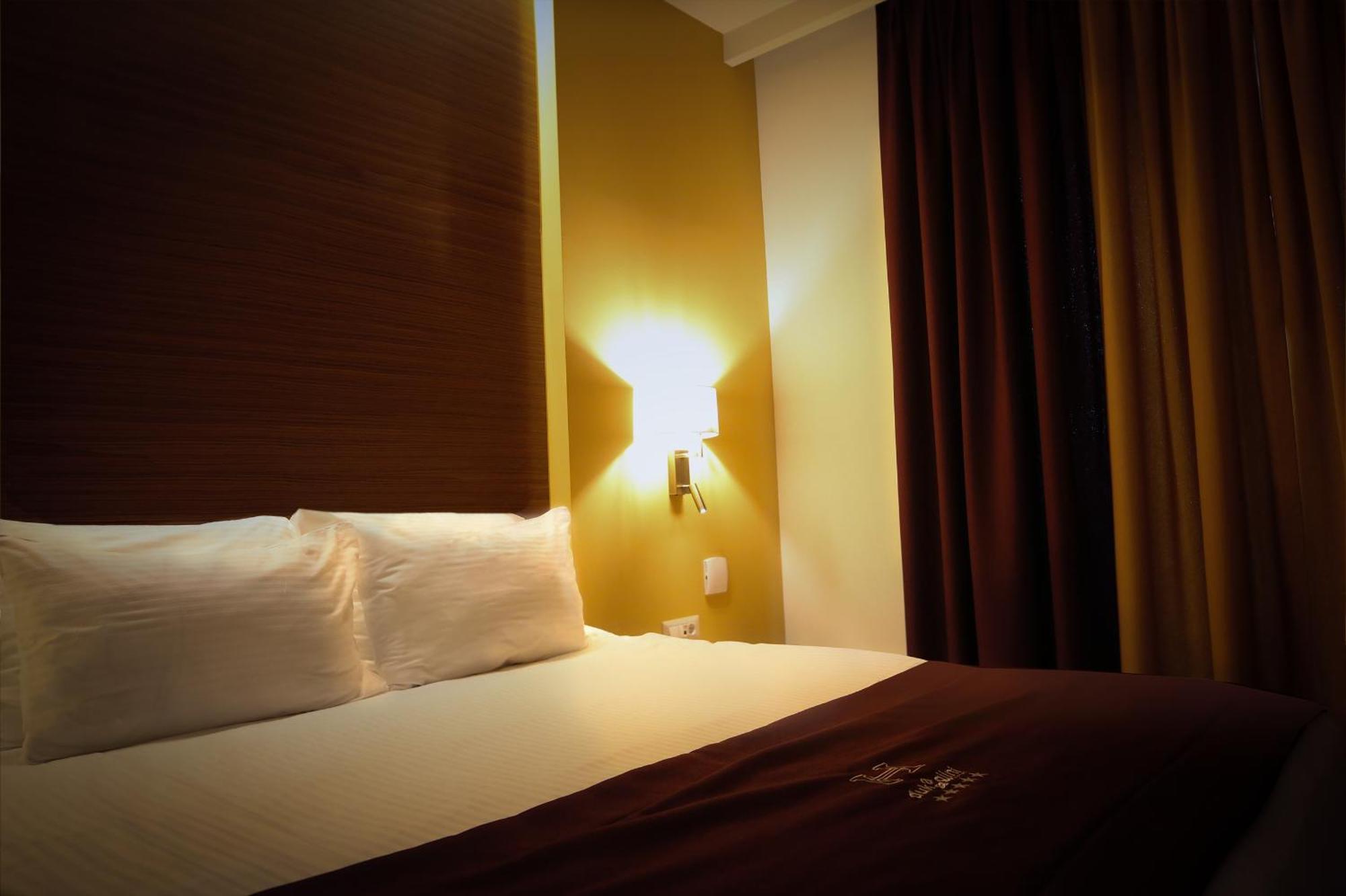 Hotel Dukagjini Peje Ngoại thất bức ảnh