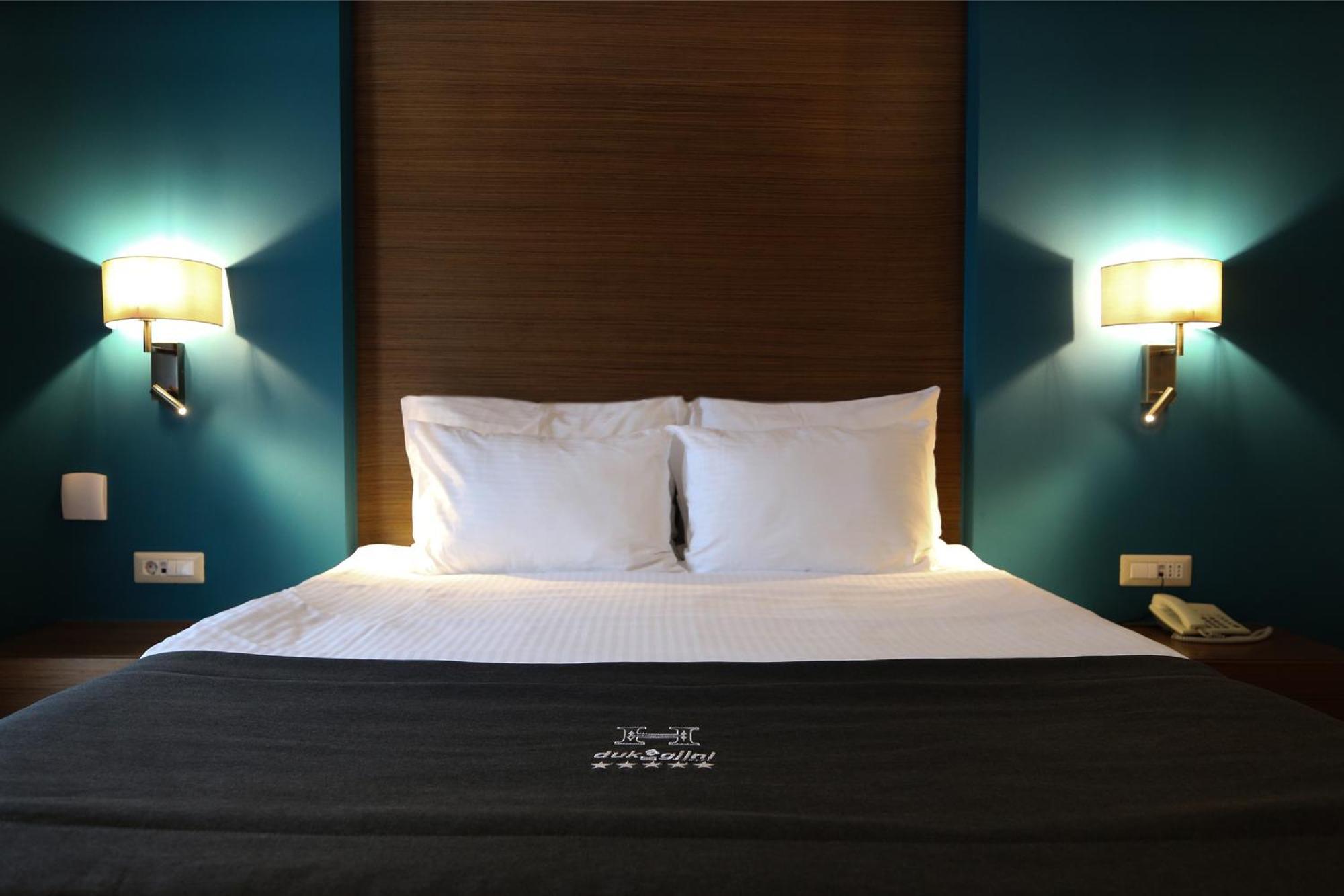 Hotel Dukagjini Peje Ngoại thất bức ảnh